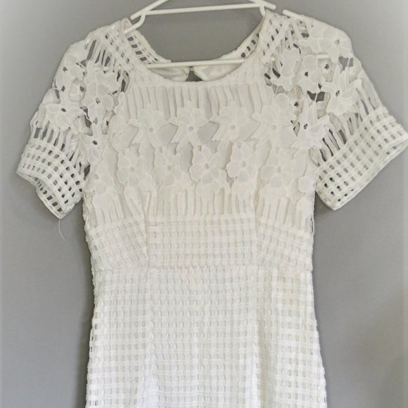 LACE & HEELS BOUTIQUE - lace/crochet style dress - size 10 - Picture 4 of 12